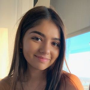 Meet your Posher, Aliya